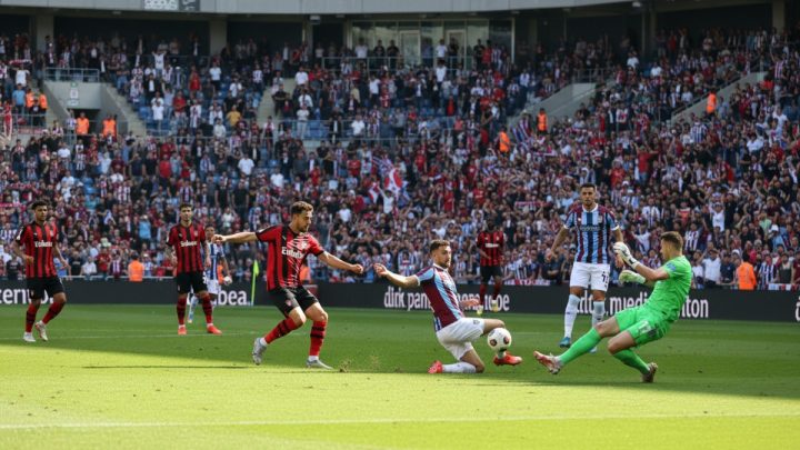Bordo Mavili Ekibin Zorlu Sınavı: 22 Şubat Heyecanı