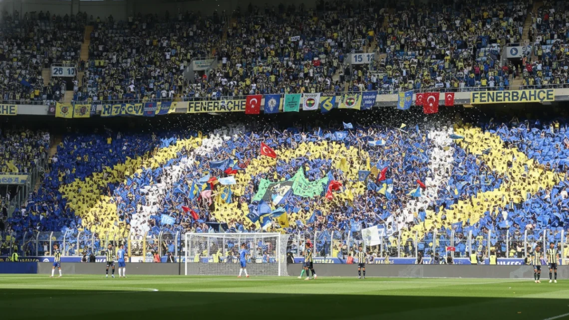 Fenerbahçe, Kadın ve Genç Taraftarları İçin Ücretsiz Bilet Dağıtımı Yapacak