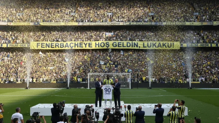 Kadıköy’de Lukaku Fırtınası: Dev Forvet İmzayı Attı